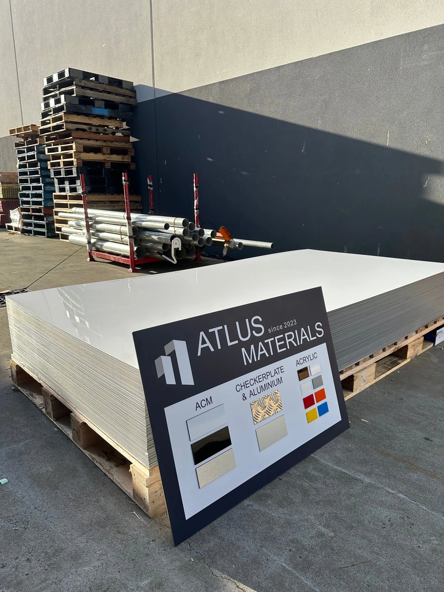 Gloss White/ Primer 2440x1220x3mm ATLUS MATERIALS