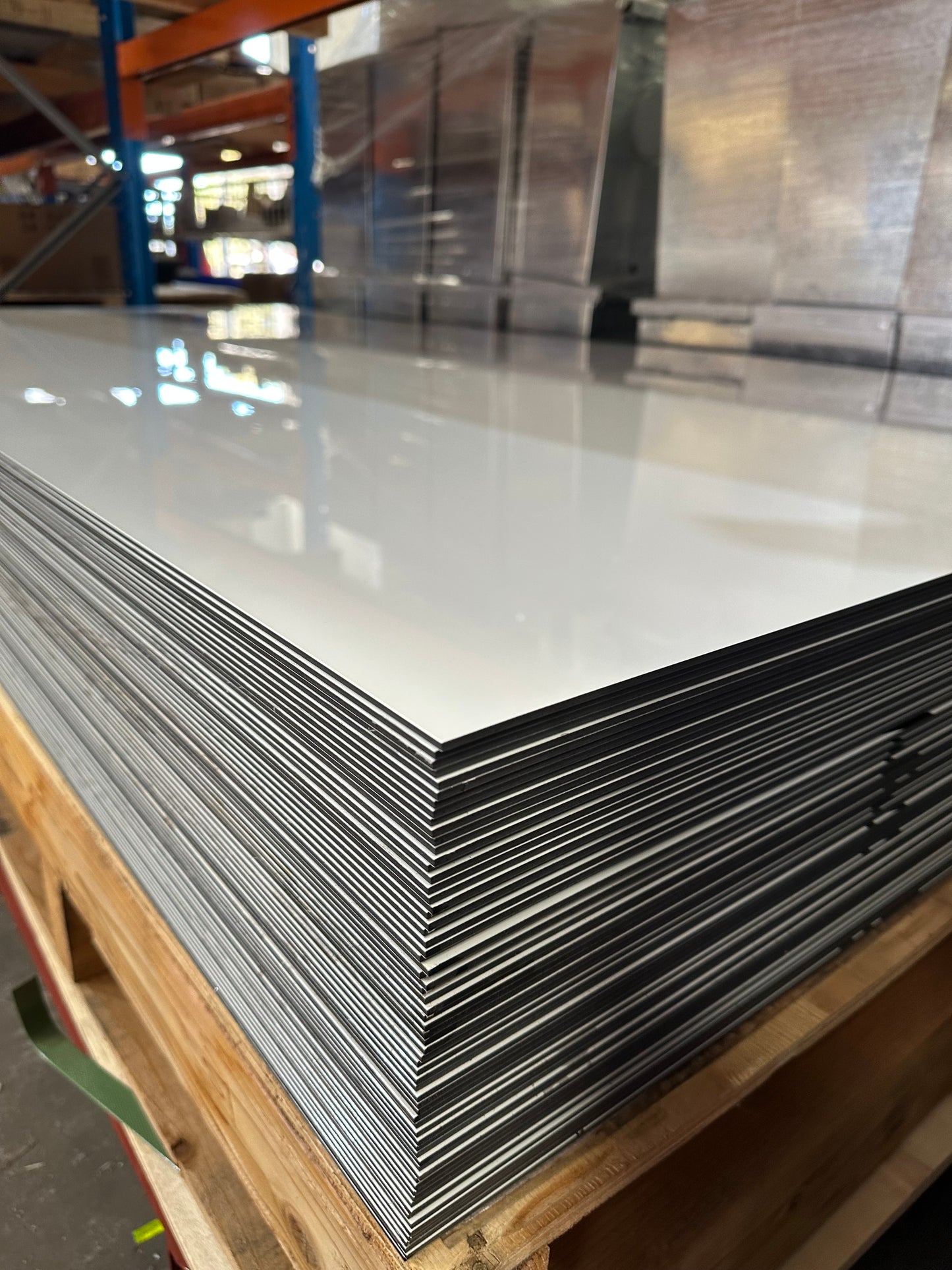 Gloss White/ Primer 2440x1220x3mm